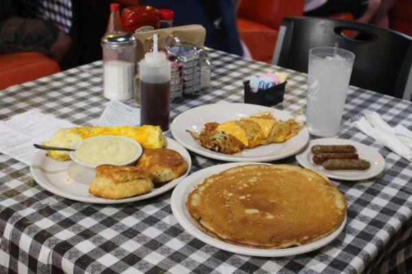 The breakfast spread at Pelham Diner