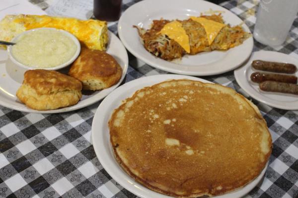 A breakfast spread at Pelham Diner