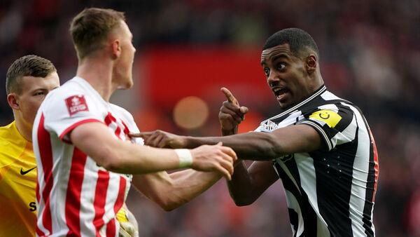 Newcastle reach FA Cup fourth round after seeing off rivals Sunderland