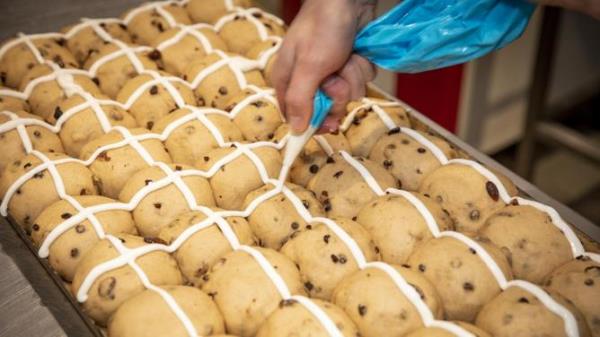 Hot cross buns have hit the shelves at Coles and Woolworths 96 days before Easter. Supplied / Dallas Kilponen