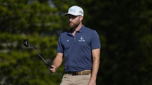 Chris Kirk takes one-shot lead into final round in Hawaii