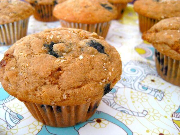 Not what I ordered: a blueberry muffin.