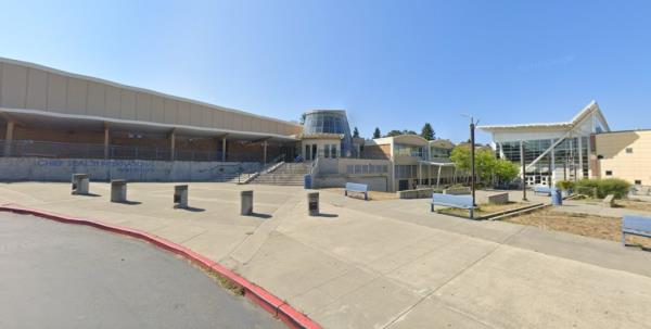 Chief Sealth Internatio<em></em>nal High School.