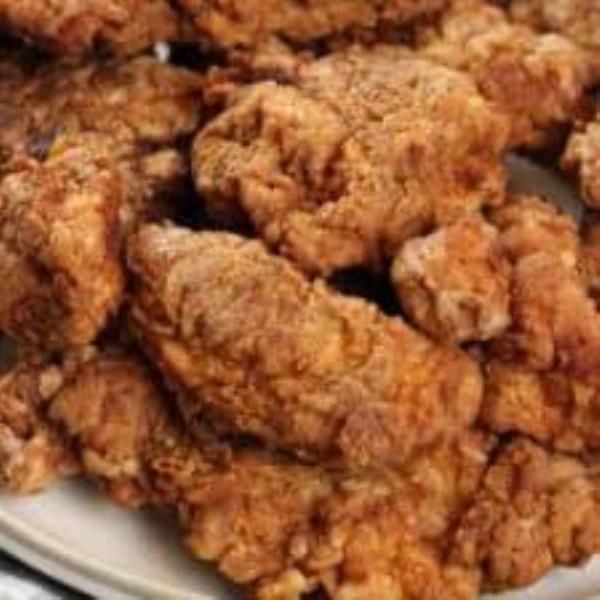 North Carolina is famous for its fried chicken, which is characterized by a crispy, golden-brown crust and juicy, flavorful meat.